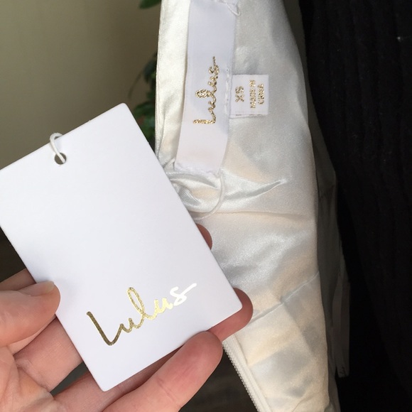 NWT Lulu’s With Passion White Floral Print Jacquard Sleeveless A-Line Maxi Dress - Picture 5 of 6